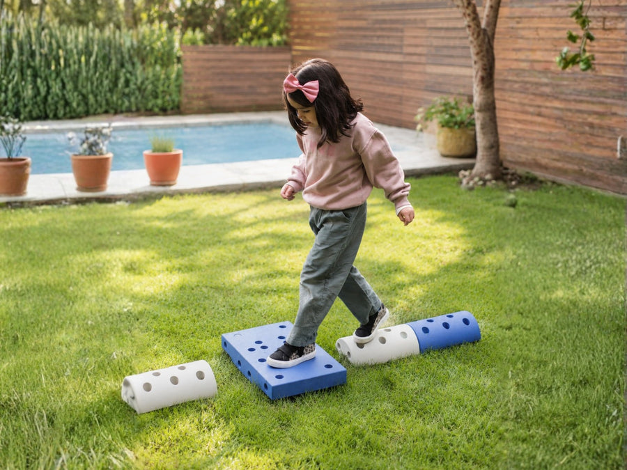 Niño jugando con Conecta Kids